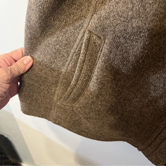 North Face women’s light weight sweater with zip front size XLarge color brown. - Picture 4 of 12